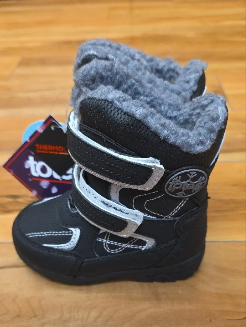 NEW Totes Tayton Waterproof Insulated Flat Heel Winter Outdoor Boots Sz 7T